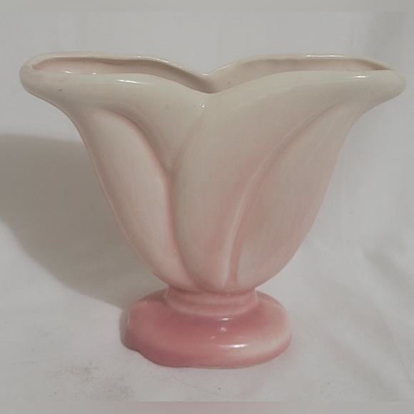 Vintage Mid Century Modern Pink Ceramic Tulip Vase Planter - Picture 3 of 12